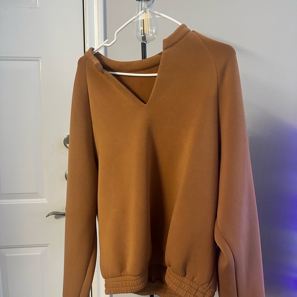 Leze The Label Athena in Almond